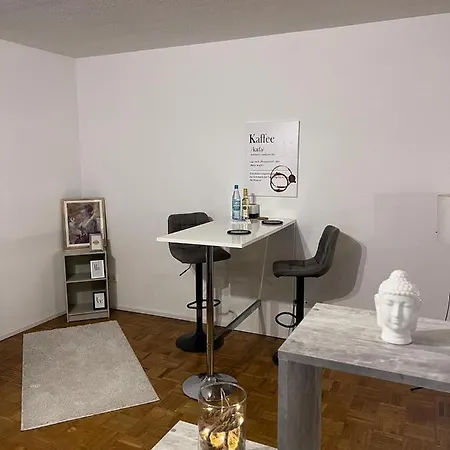 Zentral Gelegenes - Dsl, Kueche, Balkon, Parkplatz * リューデンシャイト