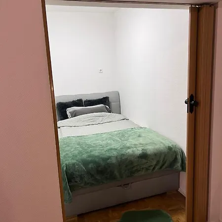 Zentral Gelegenes - Dsl, Kueche, Balkon, Parkplatz Apartmán Lüdenscheid