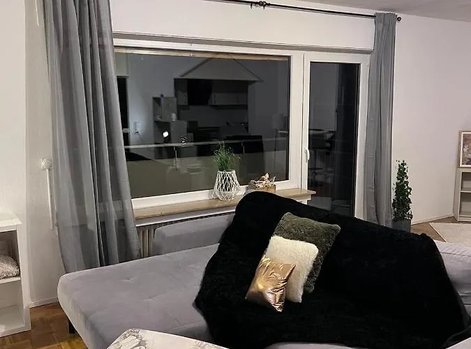 アパート Zentral Gelegenes - Dsl, Kueche, Balkon, Parkplatz