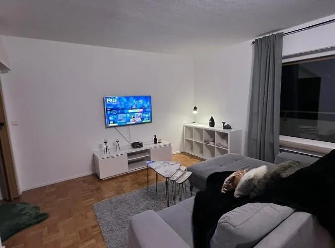 アパート Zentral Gelegenes - Dsl, Kueche, Balkon, Parkplatz