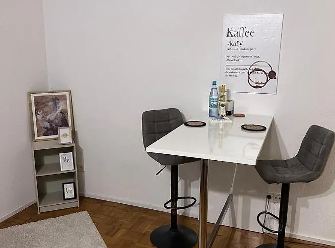 アパート Zentral Gelegenes - Dsl, Kueche, Balkon, Parkplatz